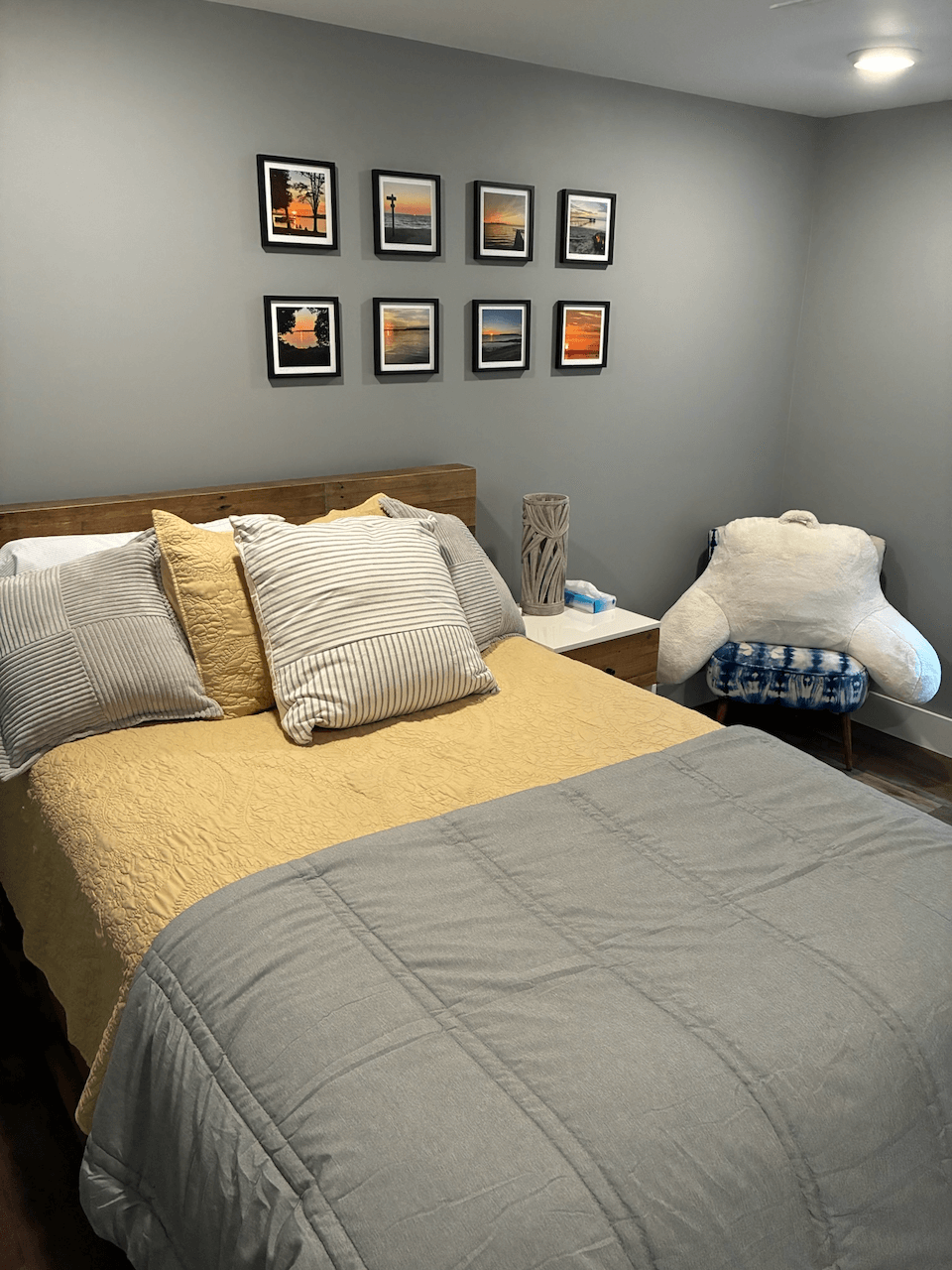 The Northern Nook cabin and landscape